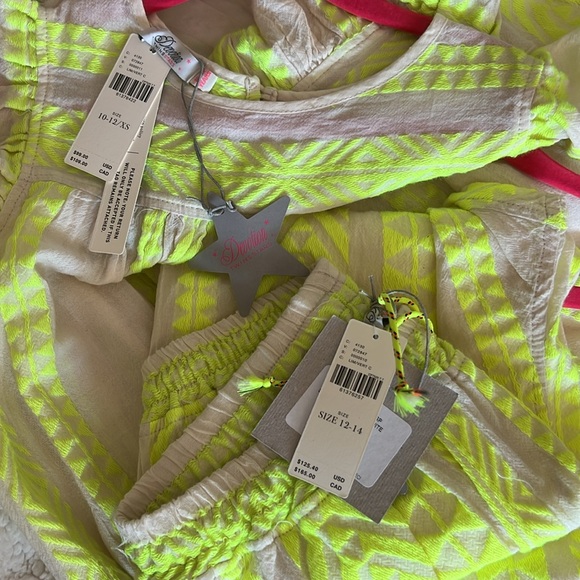 Stunning 10-12 devotion twins two piece outfit brand new - Picture 4 of 4